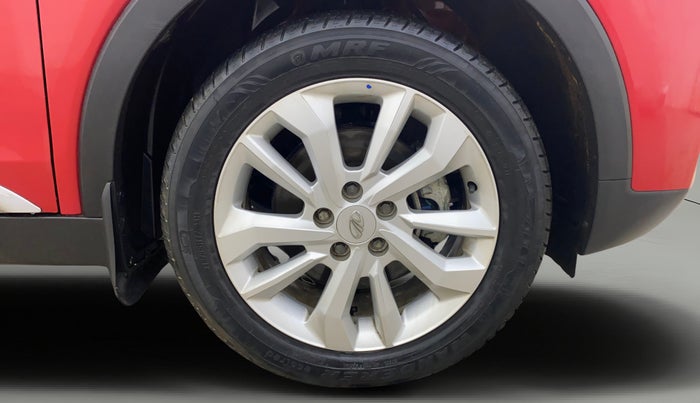 2021 Mahindra XUV300 W8 1.2 PETROL, Petrol, Manual, 58,461 km, Right Front Wheel