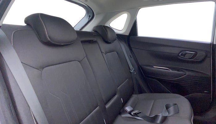 2021 Hyundai NEW I20 ASTA (O) 1.2 MT, Petrol, Manual, 15,544 km, Right Side Rear Door Cabin