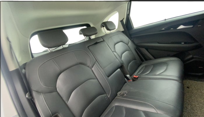 2020 MG HECTOR SHARP 1.5 DCT PETROL, Petrol, Automatic, 78,178 km, Right Side Rear Door Cabin