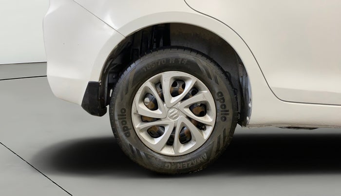 2015 Maruti Swift Dzire VXI, CNG, Manual, 91,388 km, Right Rear Wheel