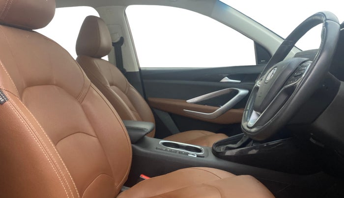 2020 MG HECTOR PLUS SHARP 1.5 PETROL TURBO DCT 6-STR, Petrol, Automatic, 62,570 km, Right Side Front Door Cabin