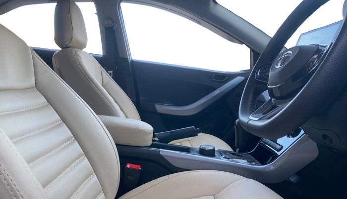 2023 Tata NEXON XMA SUNROOF PETROL, Petrol, Automatic, 21,859 km, Right Side Front Door Cabin