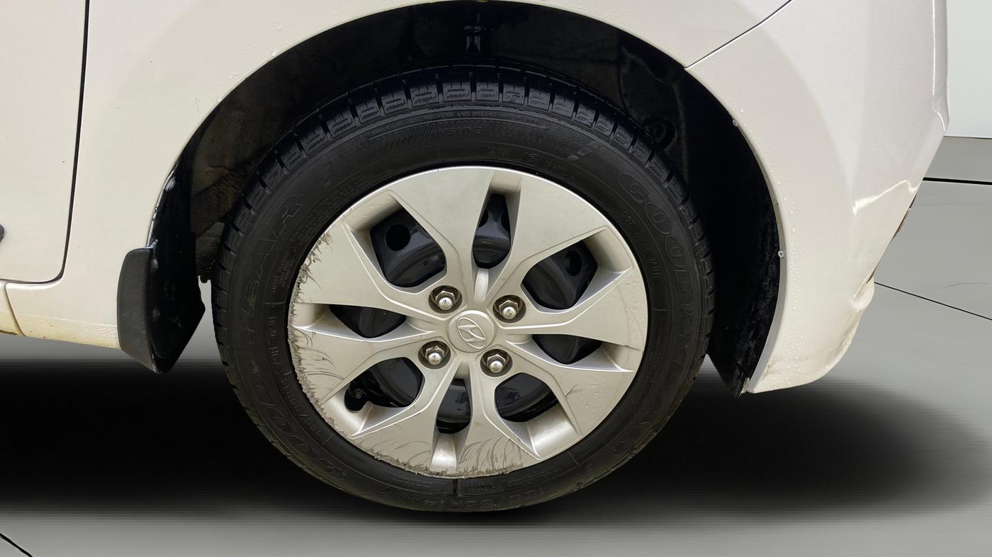2016 Hyundai Xcent S 1.2, Petrol, Manual, 39,492 km, Right Front Wheel