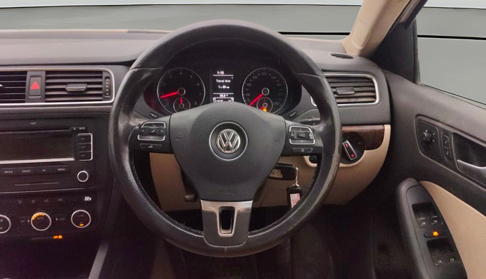 2014 Volkswagen Jetta COMFORTLINE TSI, Petrol, Manual, 1,11,587 km, Steering Wheel Close Up