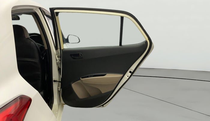 2017 Hyundai Grand i10 MAGNA AT 1.2 KAPPA VTVT, Petrol, Automatic, 98,325 km, RHS Rear Door