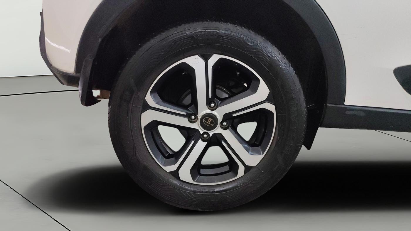2023 Tata NEXON XZA PLUS PETROL, Petrol, Automatic, 45,779 km, Right Rear Wheel