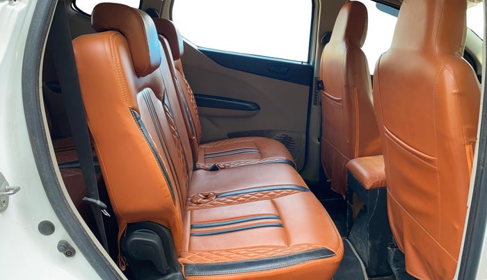 2021 Renault TRIBER RXT, Petrol, Manual, 50,726 km, Right Side Rear Door Cabin