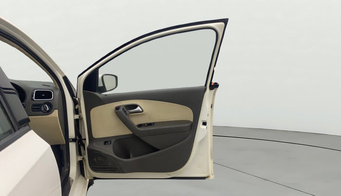 2014 Volkswagen Vento HIGHLINE 1.6 MPI, Petrol, Manual, 64,278 km, RHS Front Door