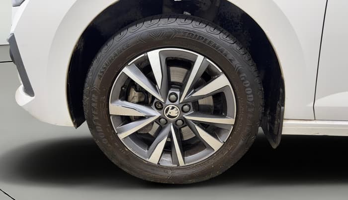 2023 Skoda SLAVIA STYLE 1.5L TSI DSG, Petrol, Automatic, 22,373 km, Left Front Wheel