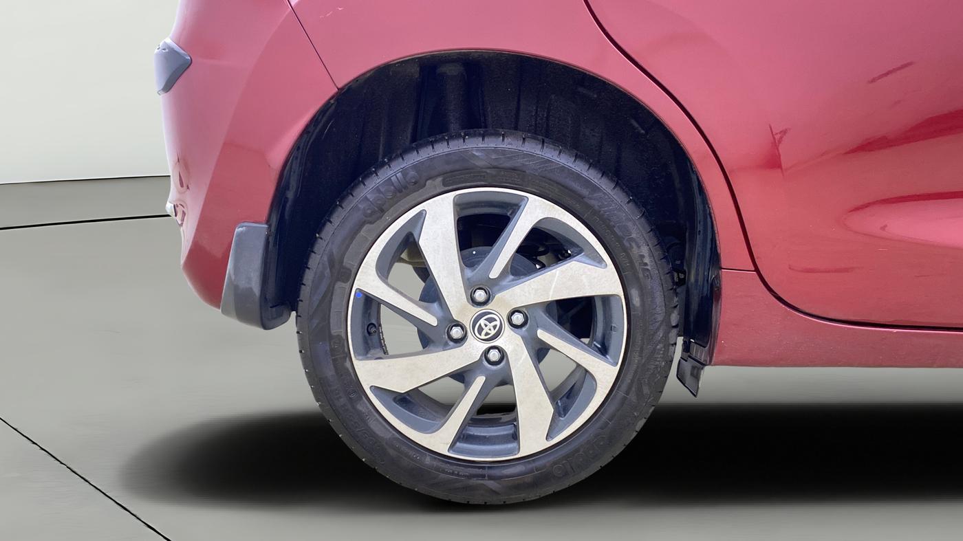 2024 Toyota Glanza V AMT, Petrol, Automatic, 7,168 km, Right Rear Wheel