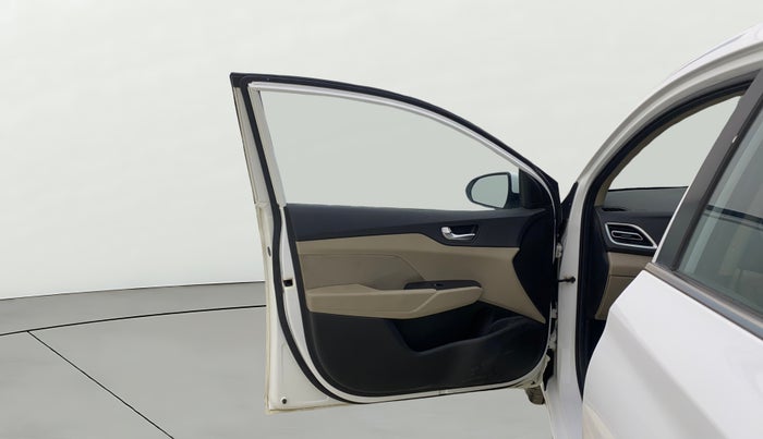 2022 Hyundai Verna SX 1.5 VTVT, Petrol, Manual, 76,406 km, LHS Front Door