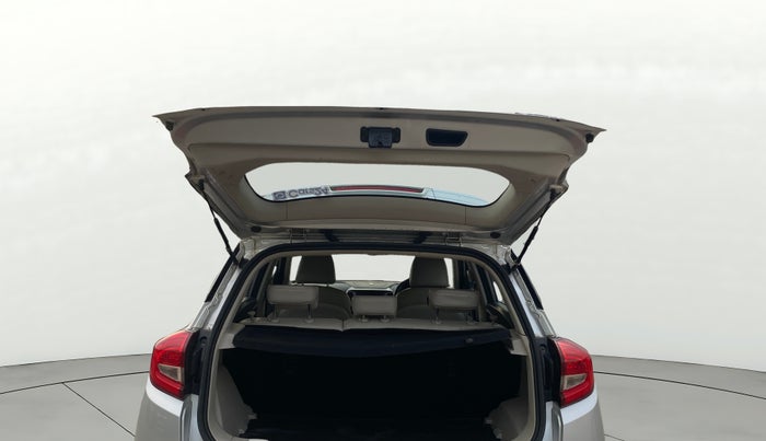 2020 Mahindra XUV300 W8 (O) 1.2 PETROL, Petrol, Manual, 56,520 km, Boot Door Open