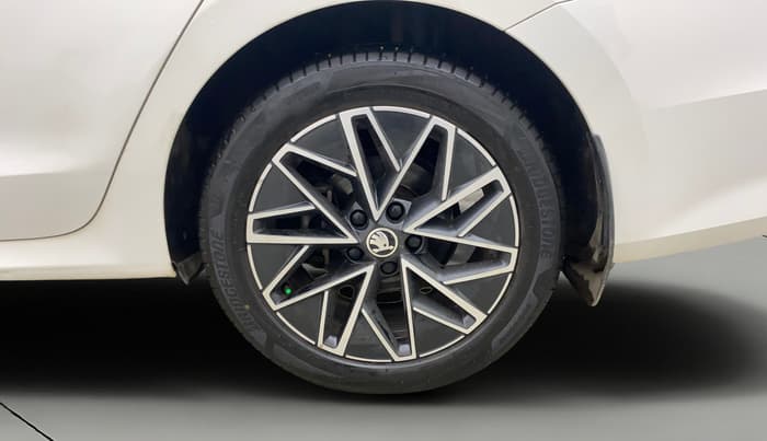 2021 Skoda Octavia L&K 2.0 AT, Petrol, Automatic, 73,572 km, Left Rear Wheel