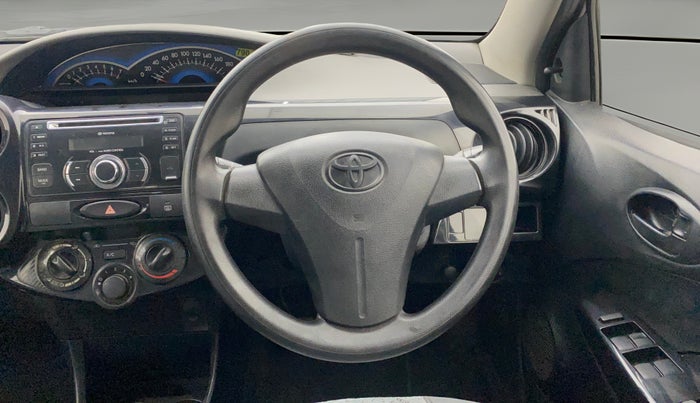 2014 Toyota Etios CROSS 1.2 G, Petrol, Manual, 70,160 km, Steering Wheel Close Up
