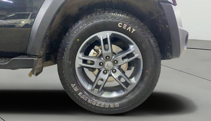 2024 Mahindra Thar LX D HT 2WD MT, Diesel, Manual, 25,504 km, Right Front Wheel