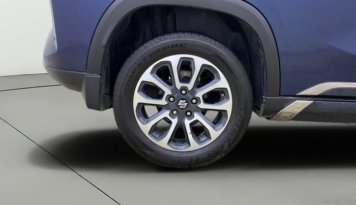 2023 Maruti Grand Vitara ALPHA SMART HYBRID AT, Petrol, Automatic, 92,996 km, Right Rear Wheel