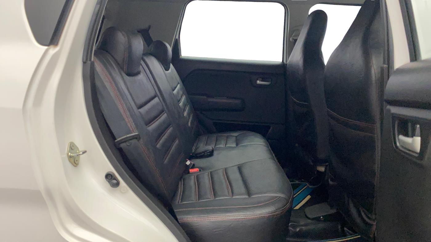2019 Maruti New Wagon-R ZXI 1.2, Petrol, Manual, 1,15,387 km, Right Side Rear Door Cabin