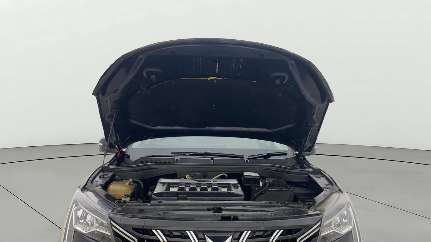 2023 Mahindra XUV700 AX 7 D AT 7 STR, Diesel, Automatic, 87,623 km, Open Bonet