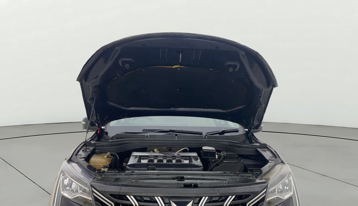 2023 Mahindra XUV700 AX 7 D AT 7 STR, Diesel, Automatic, 87,623 km, Open Bonet