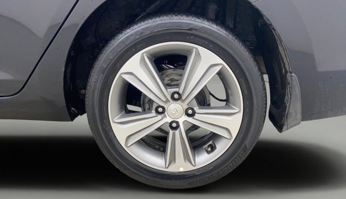 2017 Hyundai Verna 1.6 VTVT SX, Petrol, Manual, 79,333 km, Left Rear Wheel