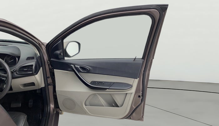 2019 Tata Tiago XZA PETROL, Petrol, Automatic, 35,681 km, RHS Front Door