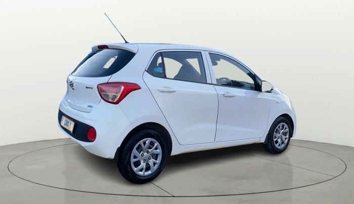 2017 Hyundai Grand i10 SPORTZ 1.2 KAPPA VTVT, Petrol, Manual, 97,124 km, Right Back Diagonal