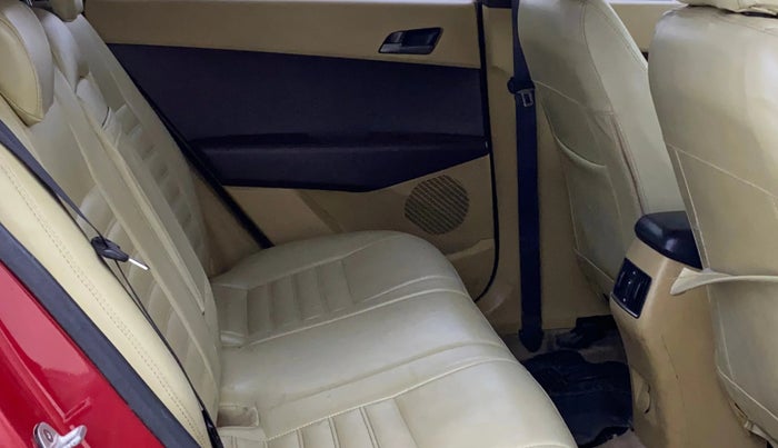 2015 Hyundai Creta SX PLUS 1.6 DIESEL, Diesel, Manual, 74,809 km, Right Side Rear Door Cabin