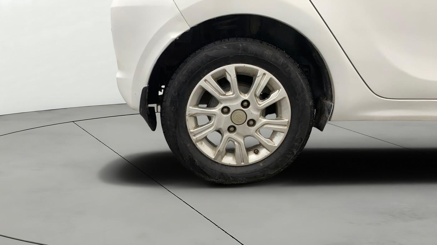 2017 Tata Tiago XZA PETROL, Petrol, Automatic, 79,891 km, Right Rear Wheel