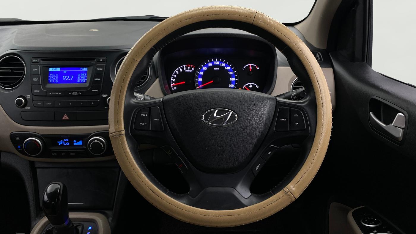 2015 Hyundai Xcent SX AT 1.2 (O), Petrol, Automatic, 50,093 km, Steering Wheel Close Up