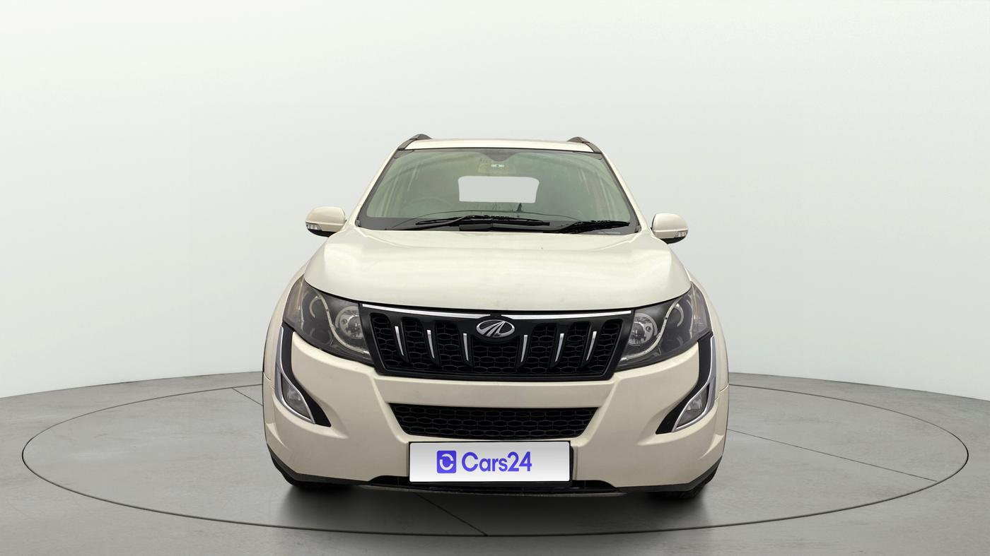 2016 Mahindra XUV500 W8, Diesel, Manual, 1,23,899 km, Front