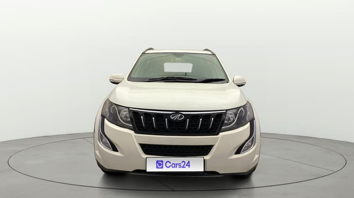 2016 Mahindra XUV500 W8, Diesel, Manual, 1,23,899 km, Front