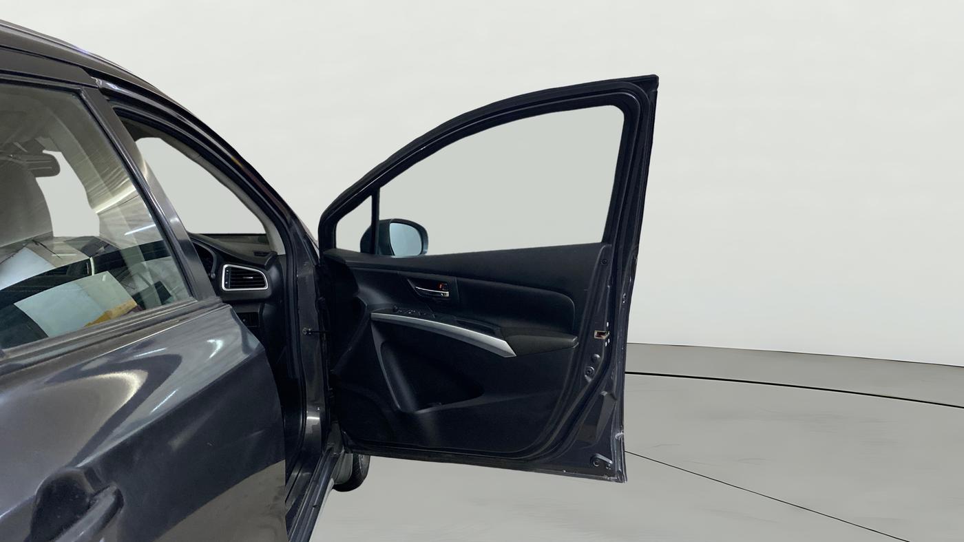 2020 Maruti S Cross ALPHA AT1.5, Petrol, Automatic, 40,622 km, RHS Front Door