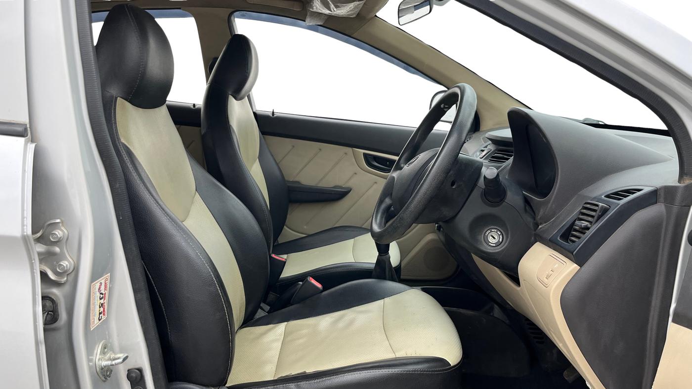 2015 Hyundai Eon D-LITE+, Petrol, Manual, 35,263 km, Right Side Front Door Cabin