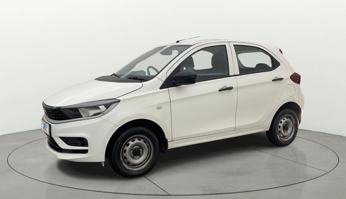 2022 Tata Tiago XM CNG, CNG, Manual, 24,609 km, Left Front Diagonal