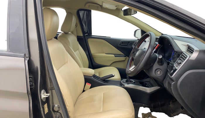 2015 Honda City 1.5L I-DTEC SV, Diesel, Manual, 1,36,584 km, Right Side Front Door Cabin