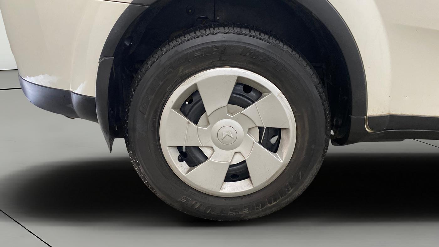 2020 Mahindra XUV500 W7, Diesel, Manual, 62,010 km, Right Rear Wheel