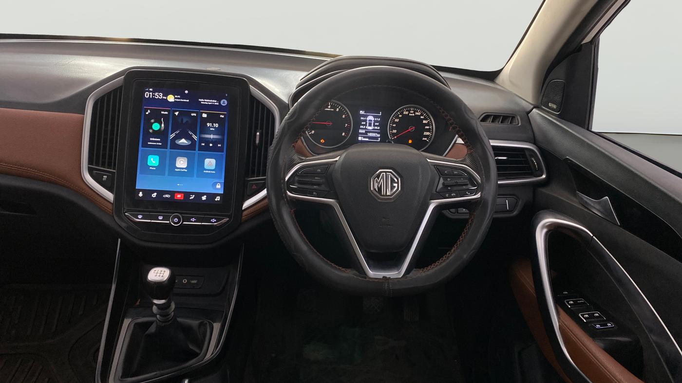 2020 MG HECTOR PLUS SMART 2.0 DIESEL TURBO MT 6-STR, Diesel, Manual, 1,42,342 km, Steering Wheel Close Up