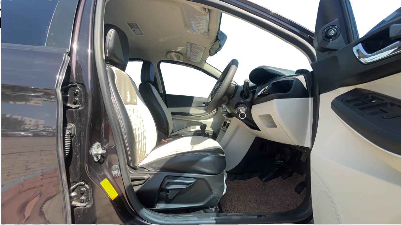 2022 Tata Tiago XZ PLUS PETROL, Petrol, Manual, 30,928 km, Right Side Front Door Cabin
