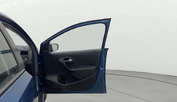 2018 Volkswagen Polo HIGHLINE PLUS 1.0 16 ALLOY, CNG, Manual, 50,081 km, RHS Front Door