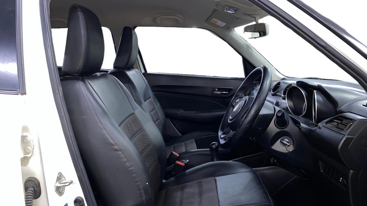 2024 Maruti Swift VXI, Petrol, Manual, 30,367 km, Right Side Front Door Cabin