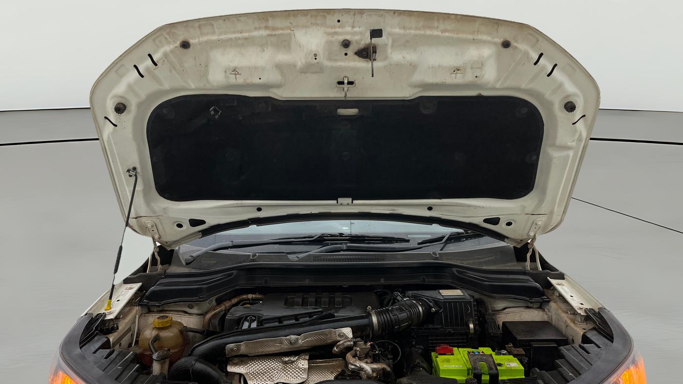 2023 Mahindra XUV300 W8 (O) 1.5 DIESEL AMT, Diesel, Automatic, 65,618 km, Open Bonet