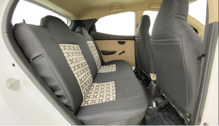 2018 Hyundai Eon ERA +, CNG, Manual, 86,223 km, Right Side Rear Door Cabin