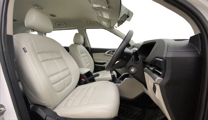 2024 KIA CARENS PRESTIGE 1.5 PETROL 7 STR, Petrol, Manual, 7,359 km, Right Side Front Door Cabin