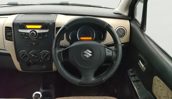 2017 Maruti Wagon R 1.0 VXI, Petrol, Manual, 47,077 km, Steering Wheel Close Up