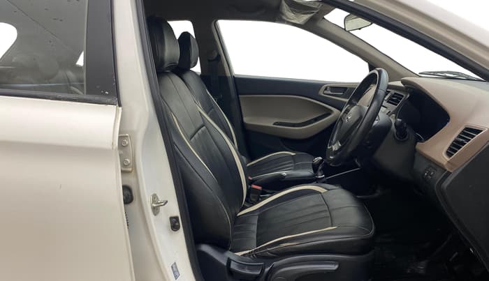 2018 Hyundai Elite i20 ASTA 1.4 CRDI (O), Diesel, Manual, 1,02,647 km, Right Side Front Door Cabin