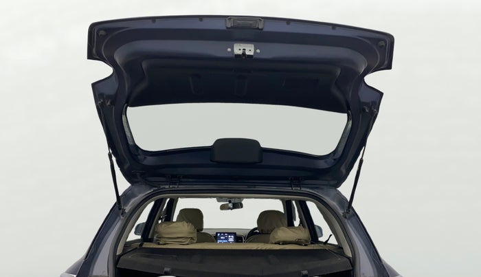 2019 Hyundai VENUE SX 1.0 TURBO, Petrol, Manual, 93,062 km, Boot Door Open