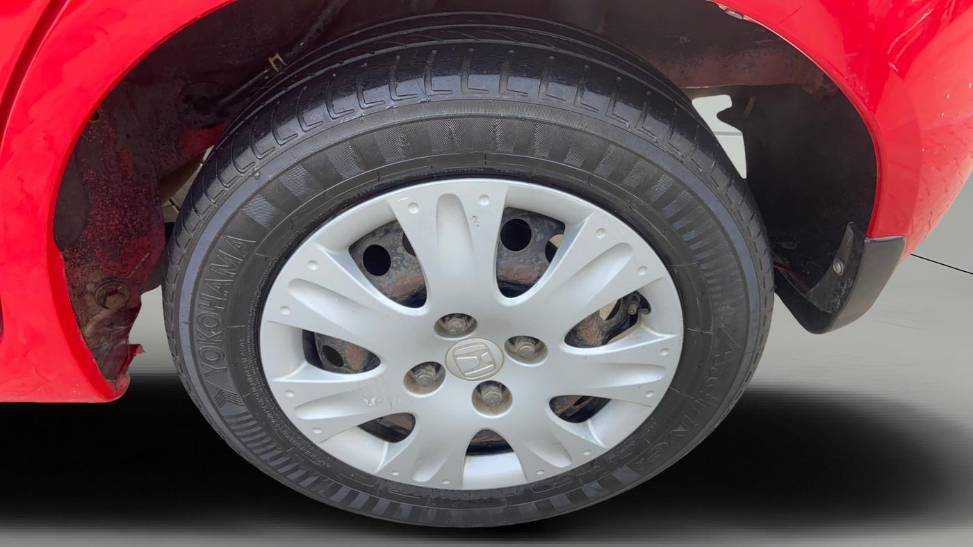 2015 Honda Brio VX AT, Petrol, Automatic, 63,920 km, Left Rear Wheel