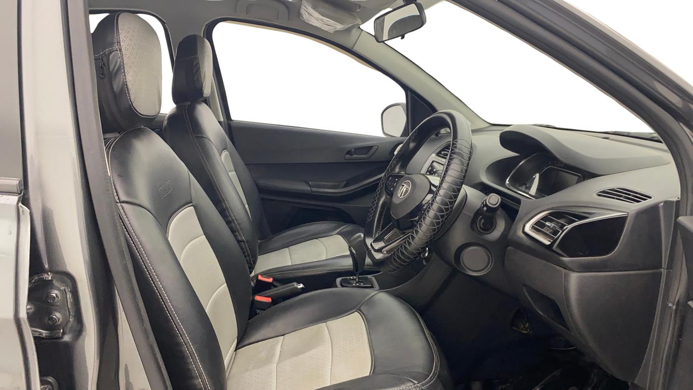 2022 Tata TIAGO NRG XZ AMT, Petrol, Automatic, 66,944 km, Right Side Front Door Cabin