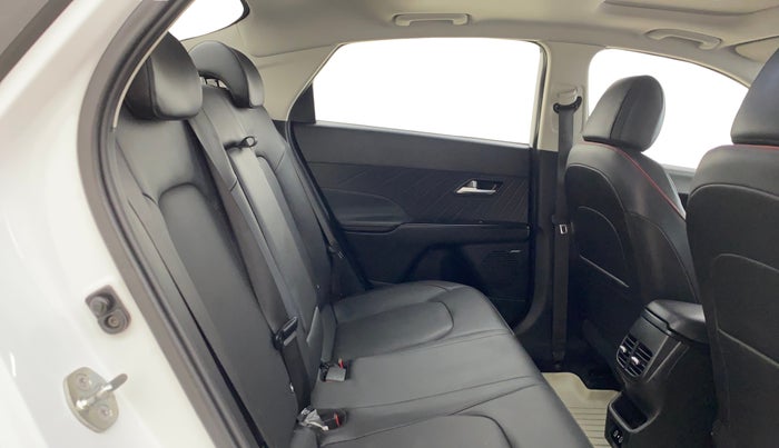 2025 Hyundai Verna SX (O) 1.5 TURBO PETROL DCT, Petrol, Automatic, 6,235 km, Right Side Rear Door Cabin