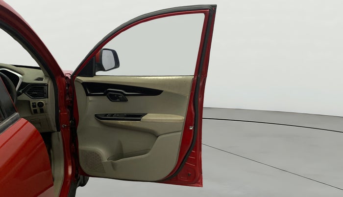 2015 Mahindra Kuv100 K6 5 STR, Petrol, Manual, 65,767 km, RHS Front Door